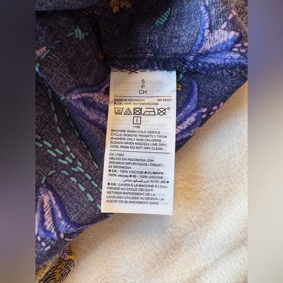 OLD NAVY Floral Print Navy Tank Top Blouse - Picture 3 of 8